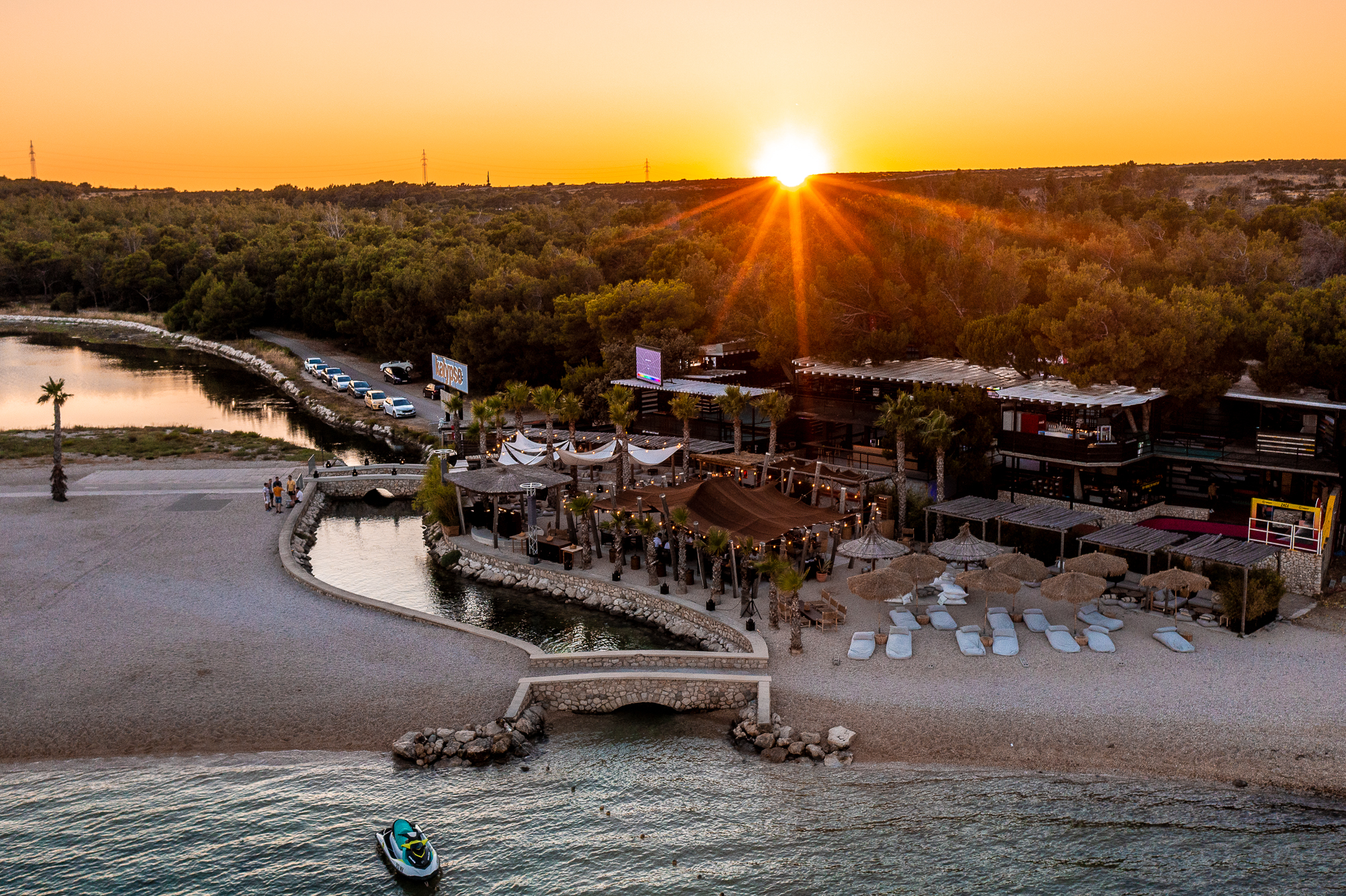 Kalypso Club Zrce Beach — Crowd and Light Show