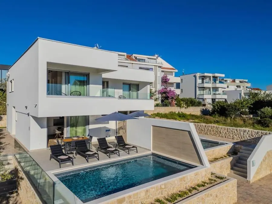 Villa Nova Excellence — 3 bedrooms · 3 bathrooms · large living room with sofa bed